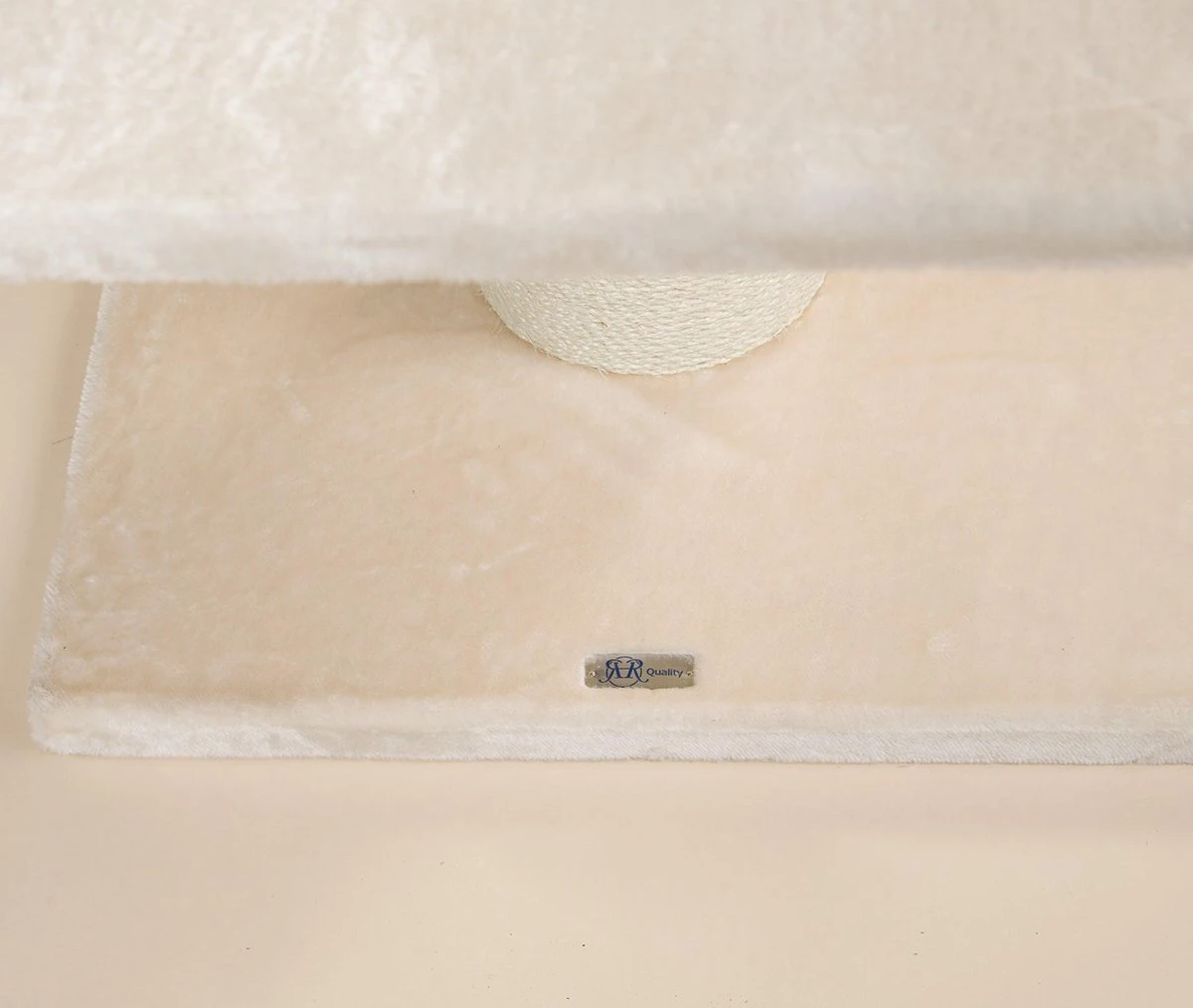 Krabpaal Voor Grote Katten Maine Coon Lounge Krabpaal - Beige - 60 X 60 X 120 Cm 8 Krabpaal Voor Grote Katten Maine Coon Lounge Krabpaal - Beige - 60 X 60 X 120 Cm - Afbeelding 6