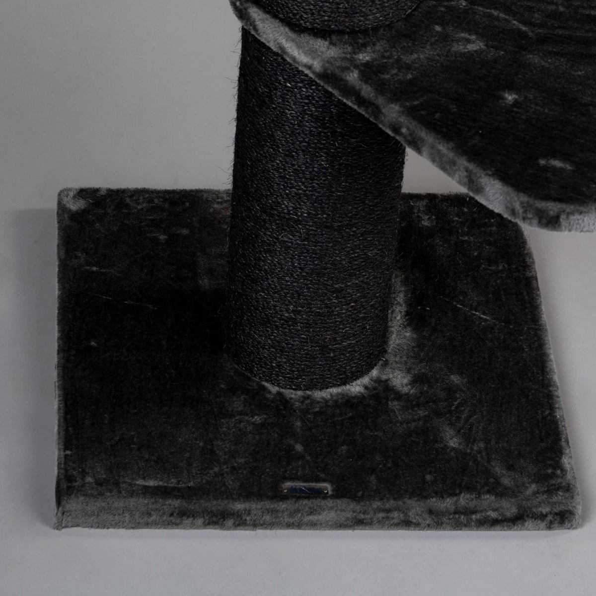 Krabpaal Plafondhoog Voor Grote Katten Maine Coon Tower Blackline Donkergrijs Antraciet Van RHRQuality 14 Krabpaal Plafondhoog Voor Grote Katten Maine Coon Tower Blackline Donkergrijs Antraciet Van RHRQuality - Afbeelding 12