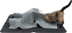 Trixie Cat Activity Adventure Carpet Grijs 99x99 Cm -Kattenbenodigdheden 1200x550 1