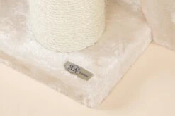 RHRQuality Corner Coon Krabpaal Voor Grote Katten - 60 X 56 X 151 Cm - Crème 31 RHRQuality Corner Coon Krabpaal Voor Grote Katten - 60 X 56 X 151 Cm - Crème -Kattenbenodigdheden 1200x800 23